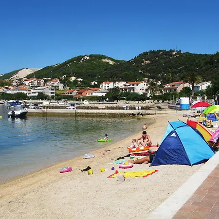 Appartement Nena By The Sea In Barbat, Rab