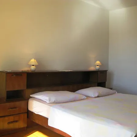 Nena By The Sea In Barbat, Rab Apartament