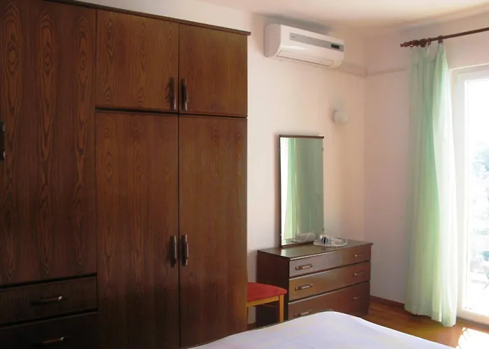 Apartment Nena By The Sea In Barbat, Rab Rab Town