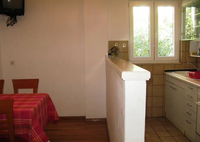 Apartment Nena By The Sea In Barbat, Rab *